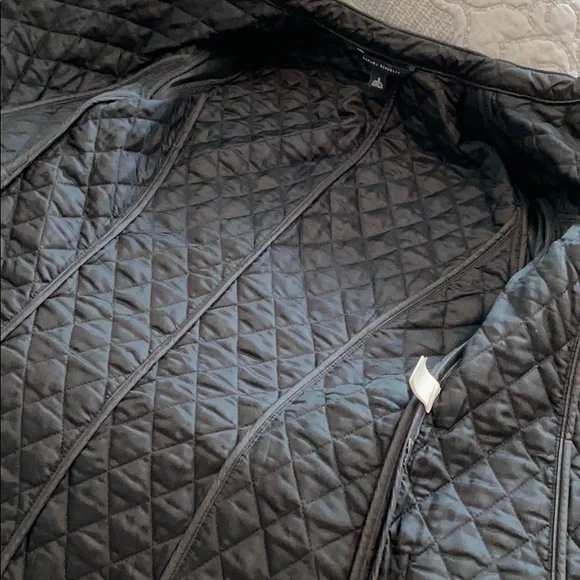 Banana Republic Quilted Lightweight Black Jacket - Picture 3 of 6